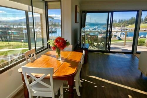 Penthouse Apartment - Amazing Views, Location & Luxury in Bermagui