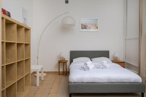 Parkside Retreat Żoliborz Apartment by BookingHost, Varšava