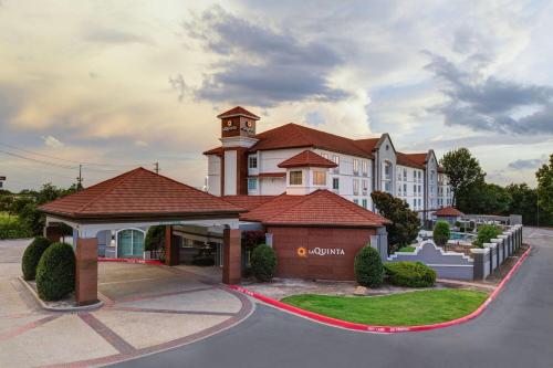 La Quinta by Wyndham Sherman in Sherman, USA