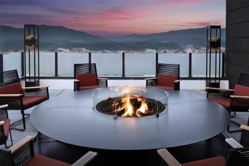 Embassy Suites By Hilton Pigeon Forge Resort - image 5