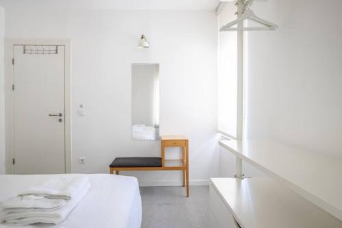 Cool Charming Central 1BD1Bath Modern Home! #398 - image 8