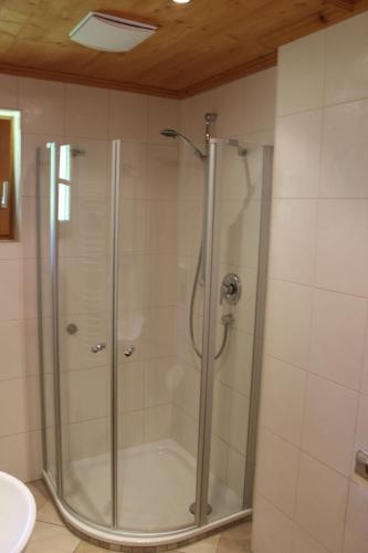 Shower, Ferienwohnungen Oberkollerhof in Gmund am Tegernsee