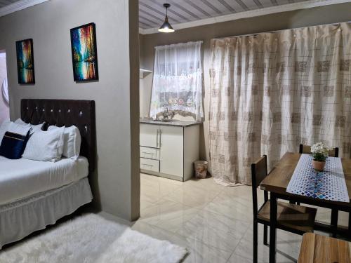 Lormasol Mews Guesthouse  in Serowe