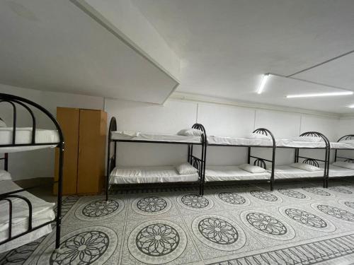 Adeke Hostel in アティラピリー