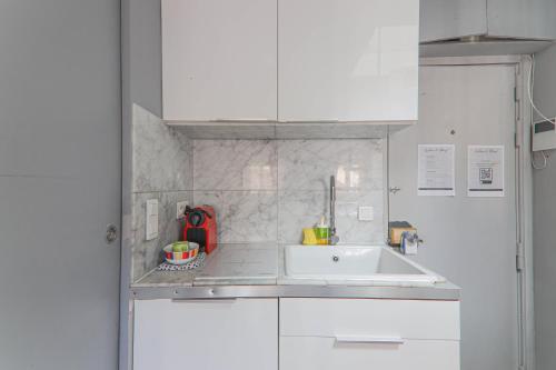 Studio Apartment-4P-City Centre Lescot With Netflix - image 6
