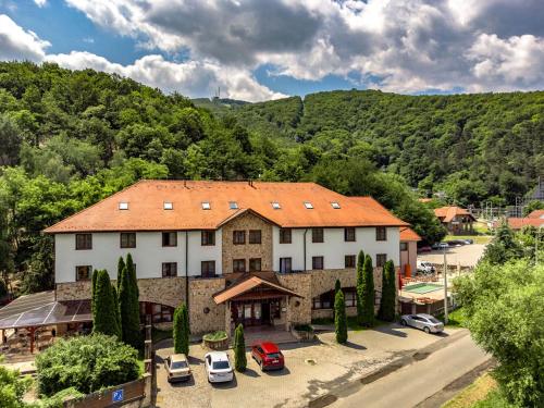 . Hotel Hunor