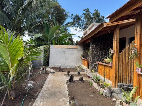 ทัศนียภาพภายนอกโรงแรม, Aleisya Tetebatu in ซิกูร์