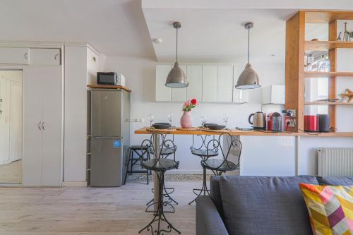 Studio Apartment-4P -Pierre Levé with NetFlix - image 8