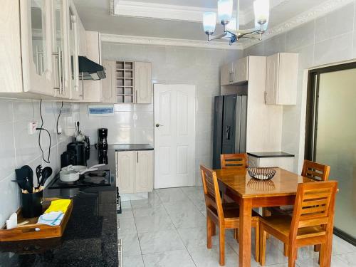 Apartment image 5