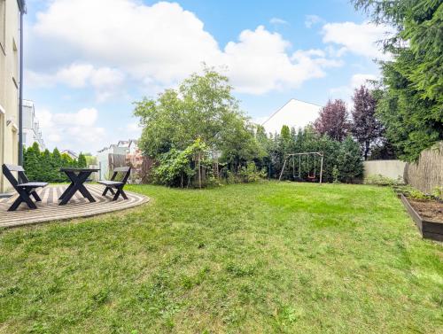 Trawowa Spacious House by BookingHost, Breslau (Foto 7)