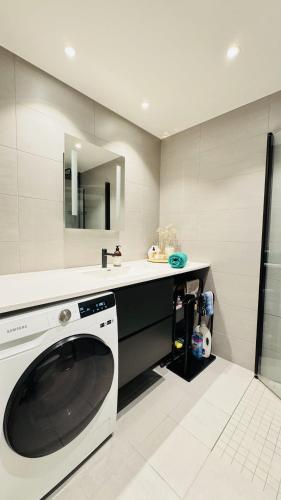 BJØRVIKA Apartment-Privat Lounge with Beautiful View & Close to everything, Oslo (photo 9)