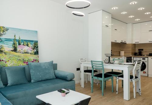 Chic 1BR Flat & Garage I Garden Residence, Varna by Flat Mаnаger, Varna (foto 2)