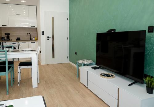 Chic 1BR Flat & Garage I Garden Residence, Varna by Flat Mаnаger, Varna (foto 5)