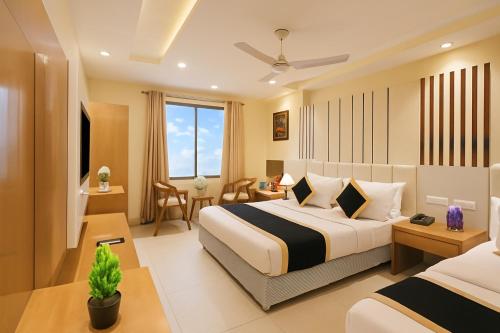 Hotel Worth - 1 Minute from Connaught Place & New Delhi Station - Shahdara