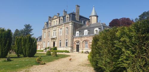 Chateau de Sommesnil in Sommesnil
