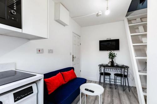 Nestio | Earl's Court Designer Studios, London (photo 8)