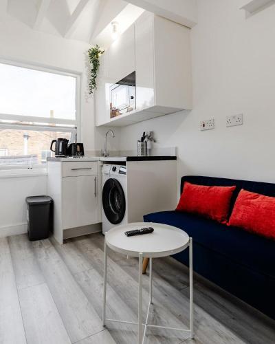 Nestio | Earl's Court Designer Studios - image 3