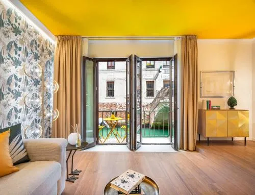 Modern Apartment with View on San Giovanni e Paolo R&R photo 2