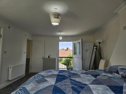 Spacious 5 bedroom and 5 bathroom home in Croydon gîte à louer Croydon Court Hotel