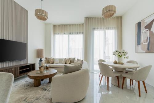 Nasma - RAK Bliss 2BR Villa, Maid Room & Backyard, Ras al-Khaimah