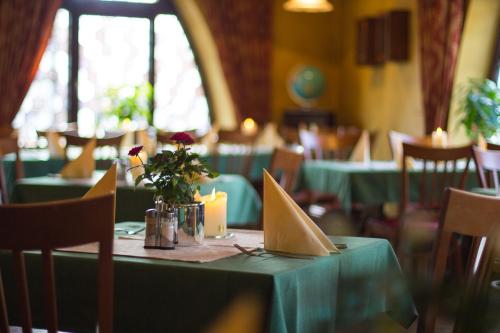 Restaurant, Hotel-Gasthof Sondergeld in Hofbieber
