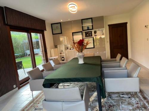Villa op de hoek Rooms in อาลัสท์