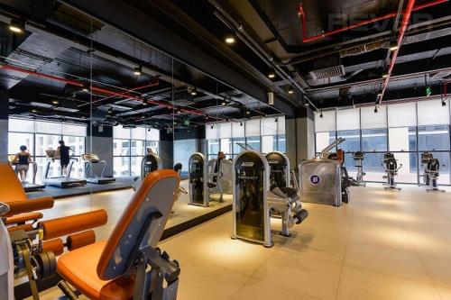 Dingdong Suites – The Sun Avenue – Free Pool & Gym