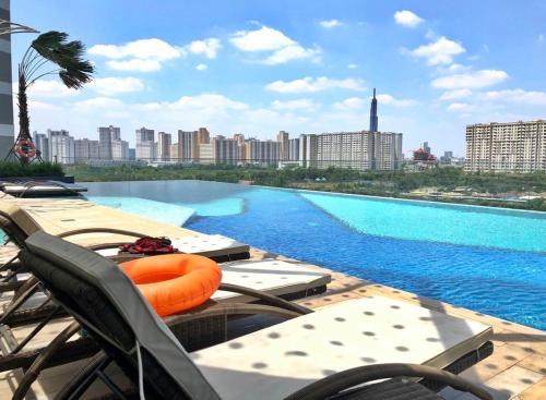 Dingdong Suites – The Sun Avenue – Free Pool & Gym in District 2