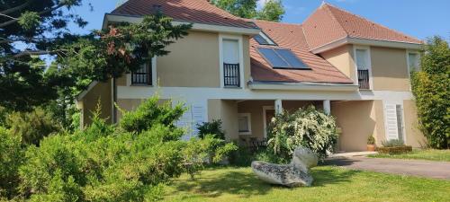 Vaste et confortable maison à la campagne gîte à louer Bois de Salmagne