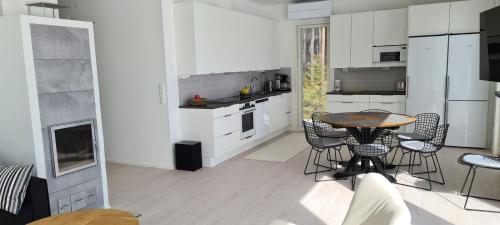 Villa Lakeside Luxe in Parkano