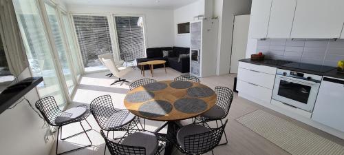 Villa Lakeside Luxe in Parkano