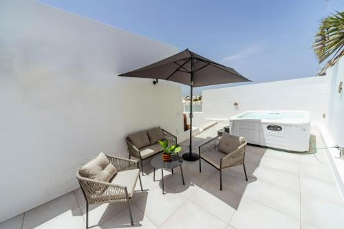 Luxury Beach La Concha Playa Honda in Playa Honda