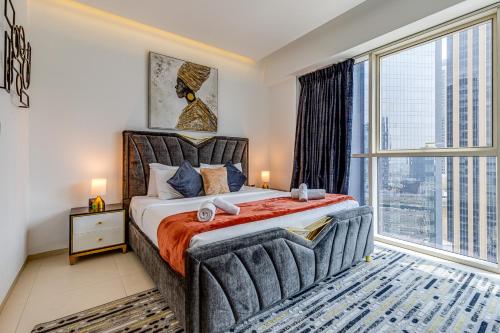 Allsopp & Allsopp - Sleek and Modern 2-Bedroom Apartment in West Avenue Dubai Marina - image 5
