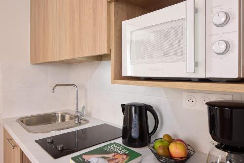 廚房, Zenitude Hôtel-Résidences Saumur (Zenitude Hotel-Residences Saumur) in 索米爾市中心