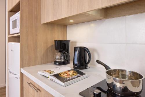 廚房, Zenitude Hôtel-Résidences Saumur (Zenitude Hotel-Residences Saumur) in 索米爾市中心