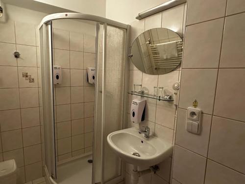 Hotel Opera Room Type - Double or Twin Room with View