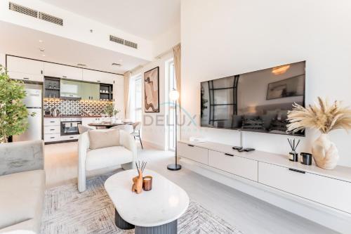 Walk to Dubai Hills Mall, Premium Amenities And Near Dubai Hills Park And Golf Club, Socio Tower 1, Dubai Hills by Deluxe Holiday Homes, Dubai (photo 3)