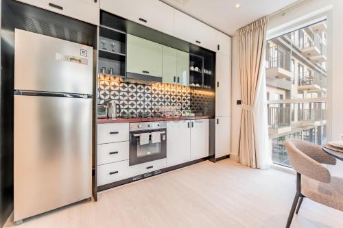 Walk to Dubai Hills Mall, Premium Amenities And Near Dubai Hills Park And Golf Club, Socio Tower 1, Dubai Hills by Deluxe Holiday Homes, Dubai (photo 6)