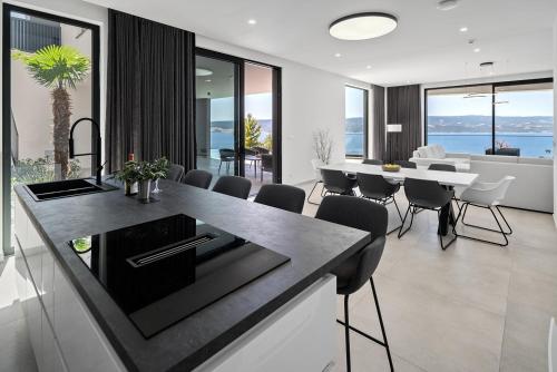 บริการและสิ่งอำนวยความสะดวก, NEW! Villa Angelus – Your Luxurious Retreat near the Sea in เซลีนา