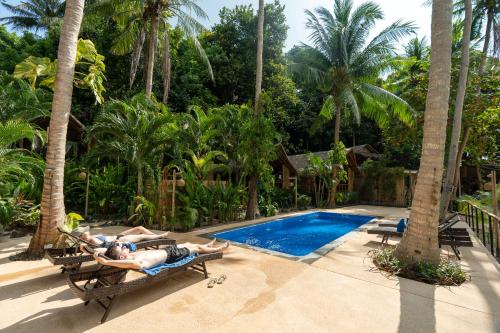 Bamboo Bay Eco Resort - 수영장
