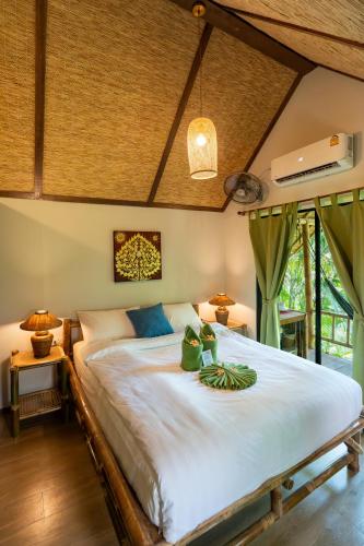 Bamboo Bay Eco Resort 4