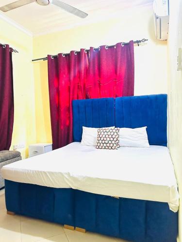 Affordable pearl Lulu Apartments with Fast WiFi in Dar-Es-Salaam