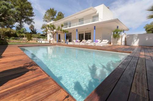 Ibiza Villa with Private Pool and Garden, 1060, Baia di Sant'Antoni