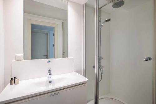 Cozy Coastal Hideaway with Bosphorus Breeze! #399 - image 7