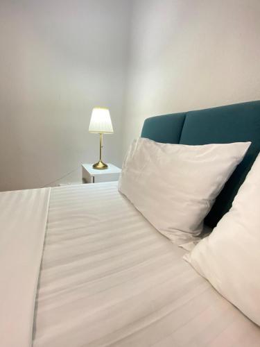 Constanta charming in Inel 1