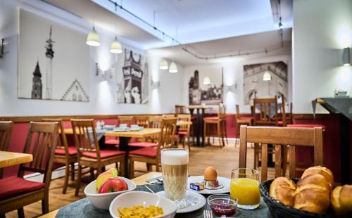 Hotel & Gasthaus DAS ROHRL Straubing, Straubing