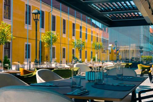 ห้องอาหาร, ONE Hotel in อัลบา ลูเลีย