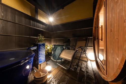 ねどこ GRANQ - Open-air Artificial Onsen & Barrel Sauna, Takajama (fotografie 7)