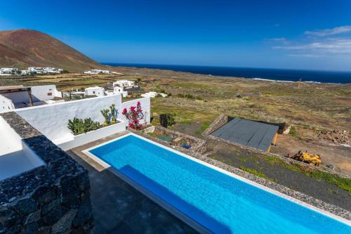 Suasana persekitaran, Casa Chana - Contemporary villa with Private Pool and Sea Views in Guatiza