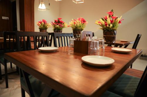 Restaurant, The Royal Anandraj in Walwa